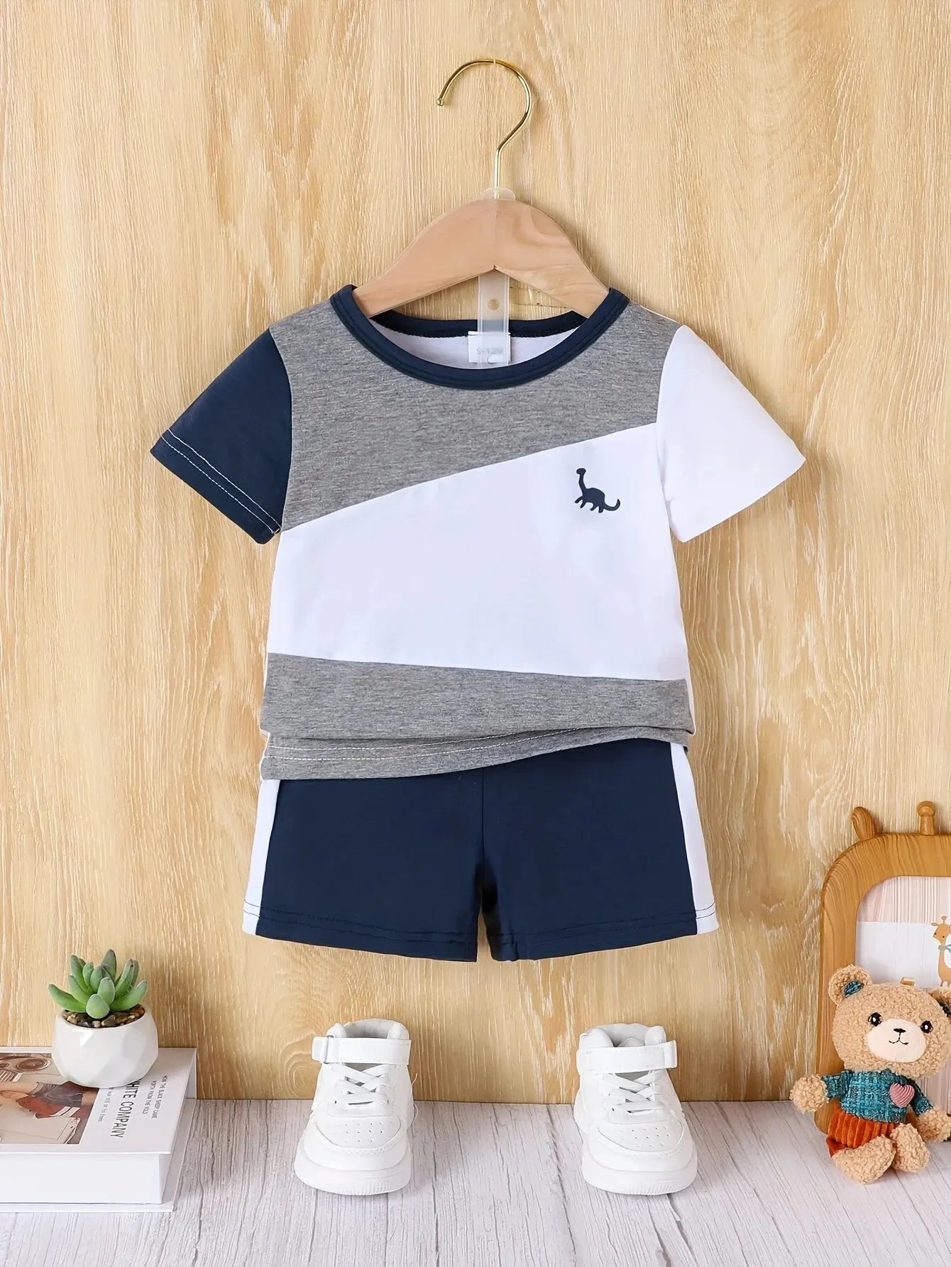 2Pc Simple Dinosaur Shirt + Short